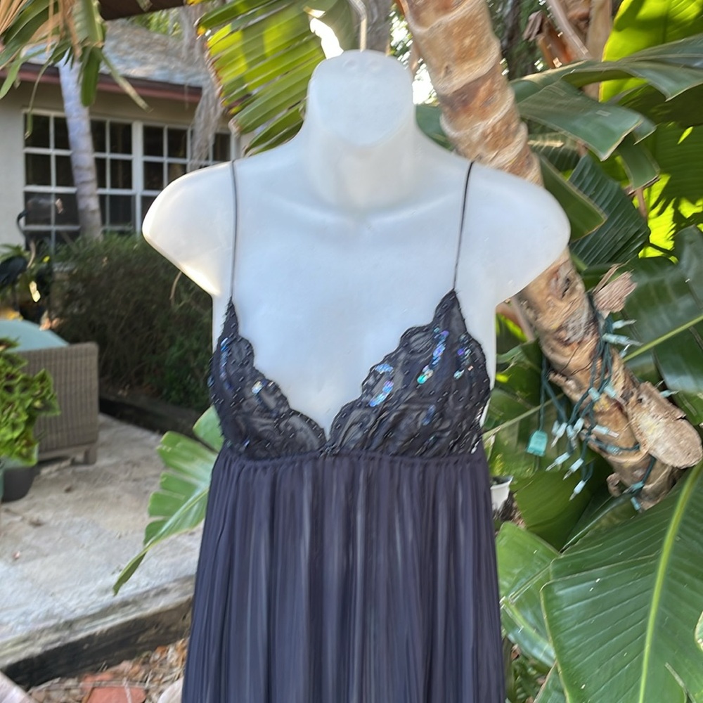 lace trim pleated slipdress with sequin bust